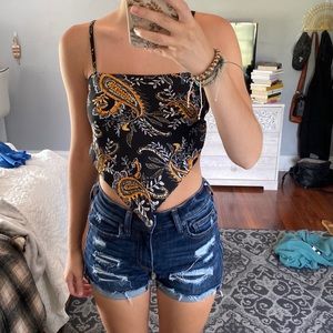Super cute scarf top!